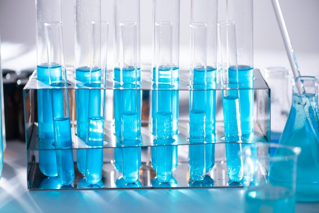 10 laboratory glassware and their uses